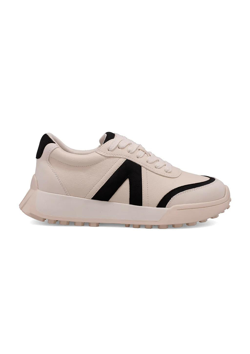 Town Tennis Shoe